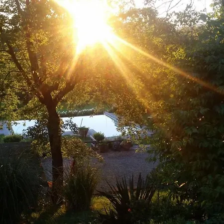 Semesterbostad Tuscan Hills - Stonehouse, Garden & Pool