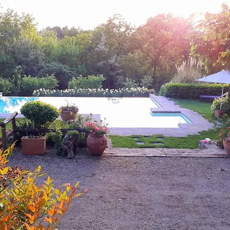 Semesterbostad Tuscan Hills - Stonehouse, Garden & Pool Vicchio