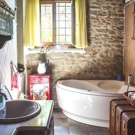 Tuscan Hills - Stonehouse, Garden & Pool Semesterbostad *