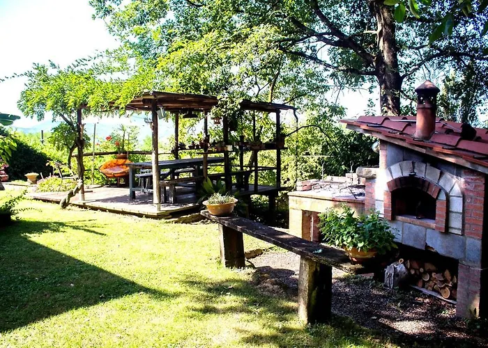 Tuscan Hills - Stonehouse, Garden & Pool Feriehus